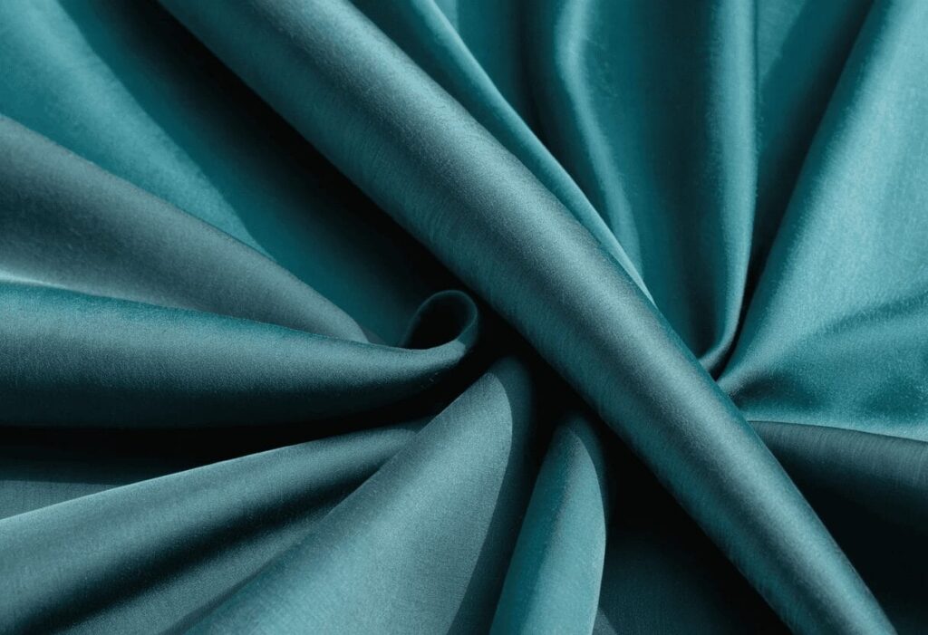 قماش الحرير مغسول